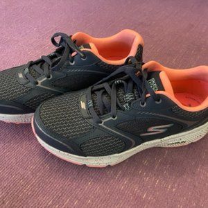 Skechers Women's Wide Size 6